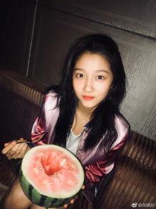 吃瓜神情,揭秘网络时代的“表情经济”